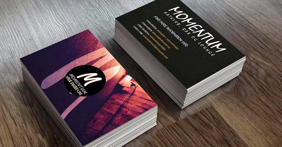 Momentums visitkort-mockup